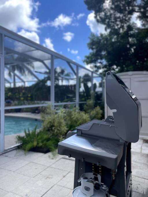 Entire Home, Heated Pool, Just 10 Min To Beach! Vero Beach Exteriör bild